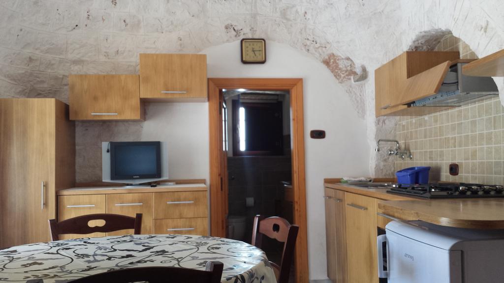 Trulli Manuela Villa โลโกโรตอนโด ภายนอก รูปภาพ